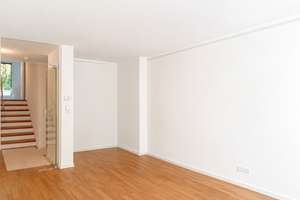 Stilvoll wohnen auf zwei Ebenen – hochwertig ausgestattete 3-Zi-Split-Level-Whg mit Loggia + Balkon – Oberföhringer Strasse 127 a, 81925 Oberföhring, München – Vorschaubild 6