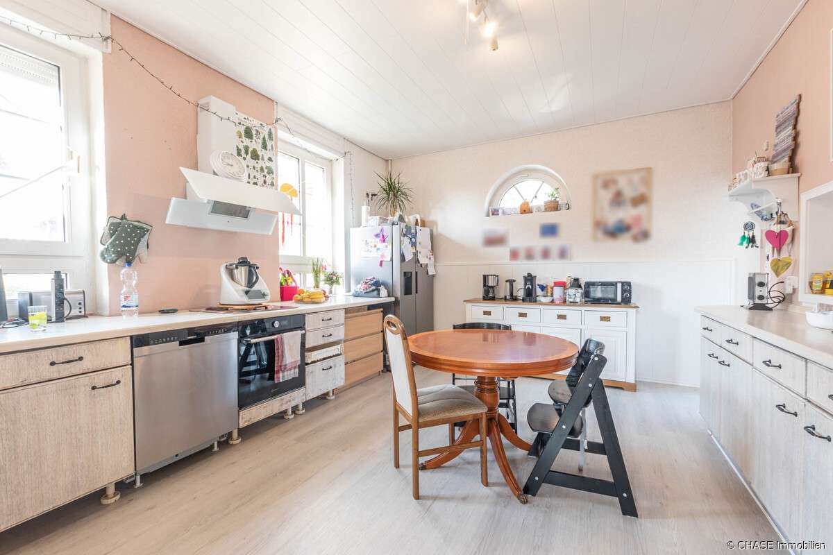 Immobilie in Hessisch Oldendorf - Herrliche Altbau-Stadtvilla als Doppelhaushälfte - Bevorzugtes Wohnen in Hessisch Oldendorf! - Bild 0