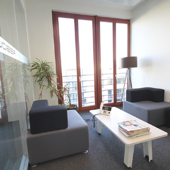 STOCK - Nachhaltig Arbeiten | Sichtbeton & Stil | begrünte Innenhöfe