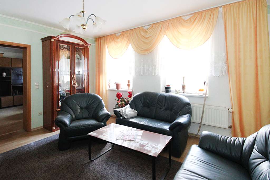 Immobilie in Tangerhütte - Viel Platz für die Großfamilie: Freistehendes Einfamilienhaus mit großem Garten in Kehnert - Bild 1