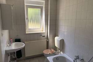 Ruhige 4-Zimmer-Wohnung mit Wintergarten, Einbauküche und Garten an der EGA! WG-geeignet – Die vollständige Adresse der Immobilie erhältst du vom Anbieter., 99094 Hochheim, Erfurt – Vorschaubild 12