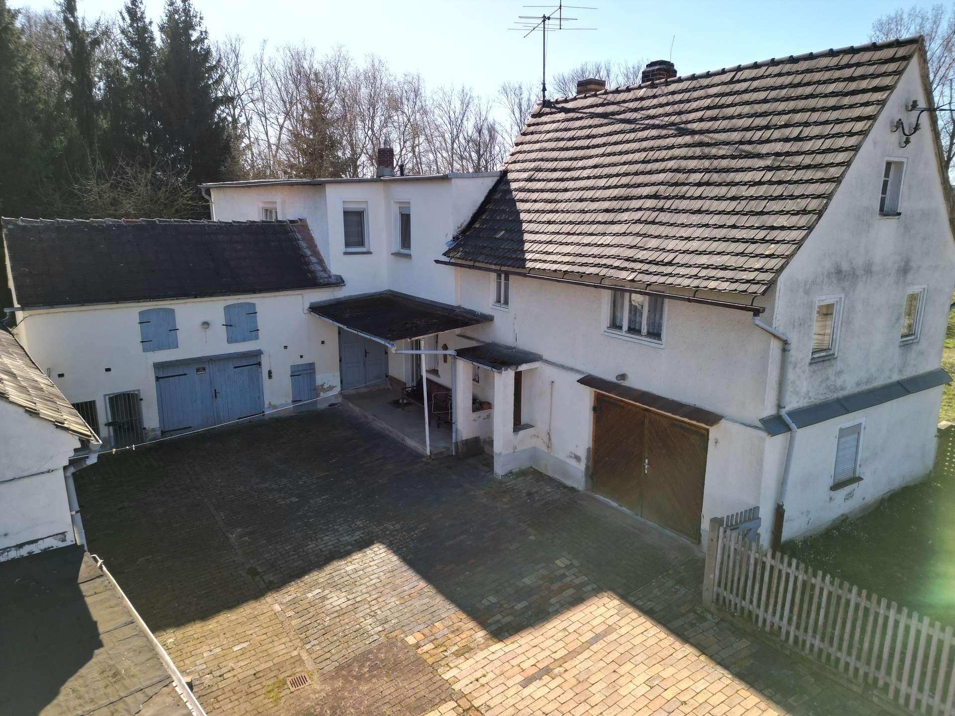 Ländlicher Hof mit großzügiger Wohneinheit und riesiger Garten- & Landwirtschaftsfläche, Leipzig Kreis – Bild 1