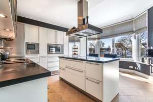 Stilvolles Penthouse über zwei Wohnebenen in Top-Lage – Die vollständige Adresse der Immobilie erhältst du vom Anbieter., 20149 Harvestehude, Hamburg – Vorschaubild 4