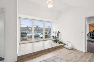 Vielseitiges Immobilien-Ensemble in Reisholz: bereits geteiltes MFH, Gewerbe und Garagenhof – Die vollständige Adresse der Immobilie erhältst du vom Anbieter., 40599 Reisholz, Düsseldorf – Vorschaubild 7