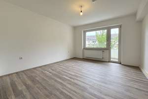 Frisch sanierte Eigentumswohnung mit zwei Balkonen in begehrter Lage von Köln-Nippes – Die vollständige Adresse der Immobilie erhältst du vom Anbieter., 50733 Nippes (Ortsteil), Köln – Vorschaubild 2