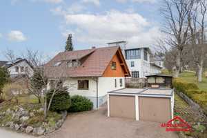 * Reserviert* Zwei Wohnungen unter einem Dach – Haus mit Garten und Doppelgarage – Schwarzwald-Baar-Kreis – Vorschaubild 1