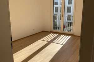Sonnige, exklusive 3-Zimmer-Wohnung in München-Aubing – neuwertig, Südausrichtung, mit Einbauküche – Maria-Arndts-Straße 5, 81249 München – Vorschaubild 7