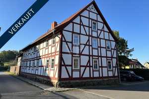 Sehr schönes und kernsaniertes Fachwerkhaus mit 4 Wohnungseinheiten als besondere Kapitalanlage – Ilfeld, Nordhausen (Kreis), 99768 Nordhausen (Kreis) – Vorschaubild 1