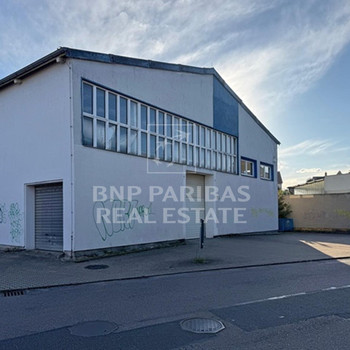 Lagerhalle im Leipziger Süd-Osten direkt an der A38