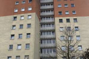 Hello 2 Zimmer-Wohnung mit Einbauküche!