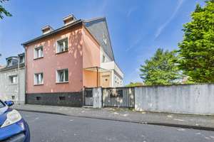 Platz satt! Geräumige Doppelhaushälfte am Stadtrand von Düren.. – Die vollständige Adresse der Immobilie erhältst du vom Anbieter., 52349 Düren-Süd, Düren – Vorschaubild 1