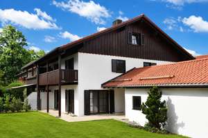 Exklusives Wohnglück in Deisenhofen - saniertes Doppelhaus mit Stil – St.-Rita-Weg 7, 82041 Oberhaching – Vorschaubild 2