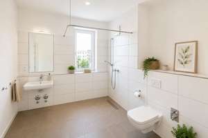 Großzügige 4-Zimmer-Wohnung mit Balkon in Hannover-Christine-Hardt-Straße – Christine-Hardt-Straße 13, 30539 Bemerode, Hannover – Vorschaubild 5