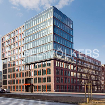 Flächeneffizienter Büroneubau direkt am Südkanal
