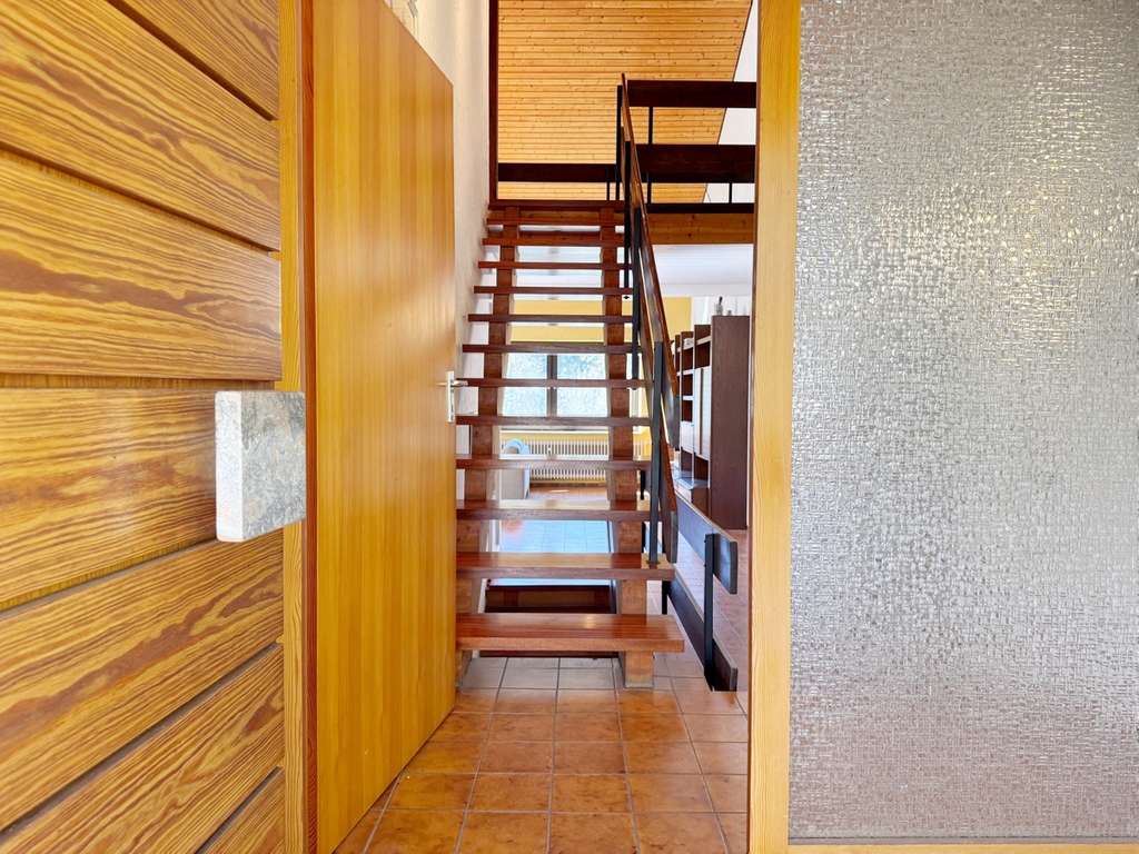 Immobilie in Lorch - Architektenhaus mit Galerie und Einliegerwohnung: Wohnen im Grünen (Lorch-Götzental) - Bild 3