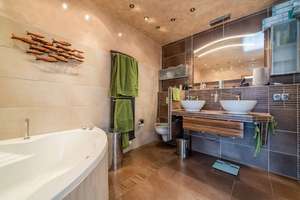 Property thumbnail 9