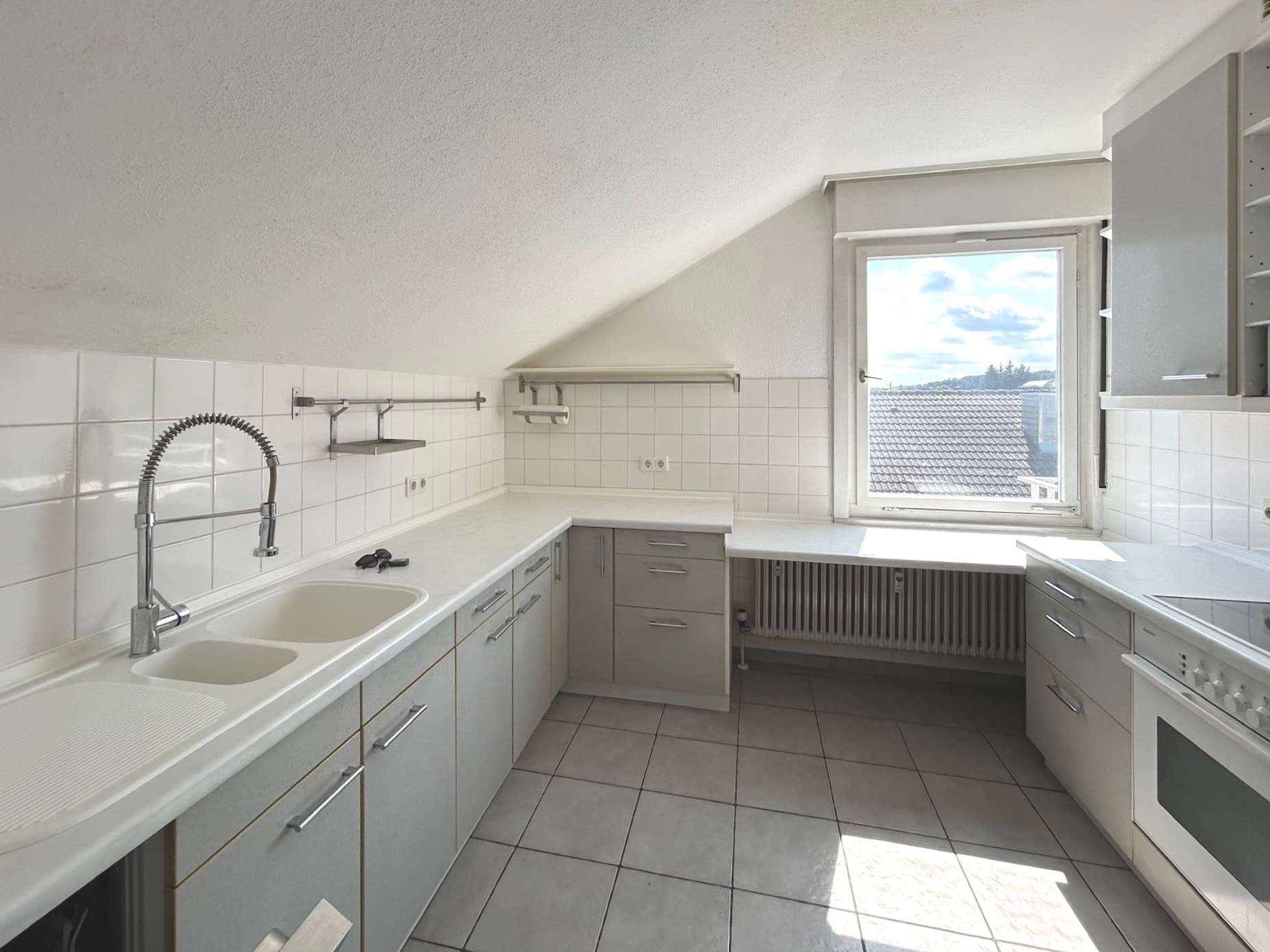 Immobilie in Illerrieden - Charmante Dachgeschoßwohnung mit gelungenem Grundriss - Bild 0