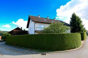 6-Parteienhaus in ruhiger Siedlungslage von Niederviehbach mit 4 % Rendite und Steigerungspotenzial – Die vollständige Adresse der Immobilie erhältst du vom Anbieter., 84183 Niederviehbach – Vorschaubild 2