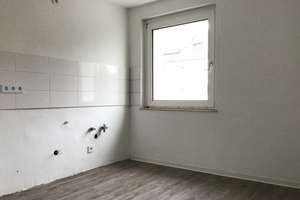Schicke Singlewohnung mit sonnigem Balkon! – Bochumer Landstr. 260, 45276 Freisenbruch, Essen – Vorschaubild 4