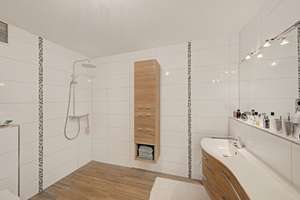 Krefeld-Verberg | Exklusive 108 m²-Eigentumswohnung mit TG, Hallenbad & Sauna - am Naturschutzgebiet – Die vollständige Adresse der Immobilie erhältst du vom Anbieter., 47802 Verberg, Krefeld – Vorschaubild 16