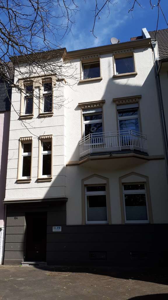 Stadthaus für Büro und Wohnen