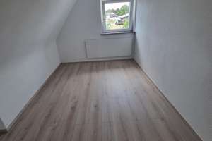 Schönes Wohnen unterm Dach – Einziehen und Wohlfühlen! – Rappenstraße 6, 89079 Einsingen, Ulm – Vorschaubild 8
