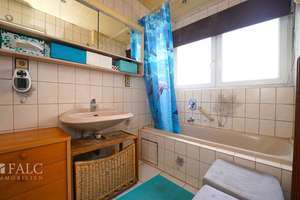 Bezugsfrei! 5 Zimmer, Terrasse und Garten - FALC Immobilien Heilbronn – Die vollständige Adresse der Immobilie erhältst du vom Anbieter., 74080 Böckingen, Heilbronn – Vorschaubild 9