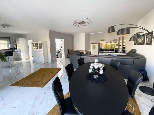 Lichtdurchflutetes Einfamilienhaus mit über 250m² Wohnnutzfläche - Bild 9