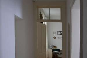 Hübsche 2 Zimmer Wohnung direkt in der Wiesbadener City! kein Balkon – Die vollständige Adresse der Immobilie erhältst du vom Anbieter., 65183 Mitte, Wiesbaden – Vorschaubild 3