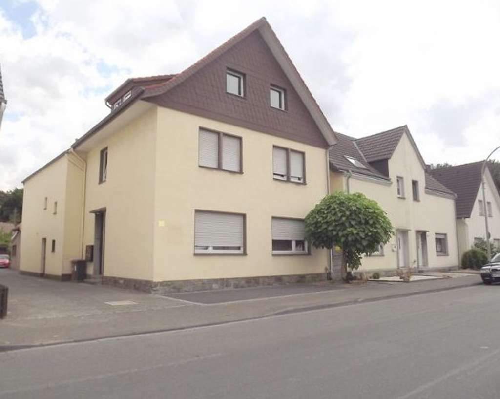 Gepflegtes 3-Familienhaus in Lipperode zu verkaufen!