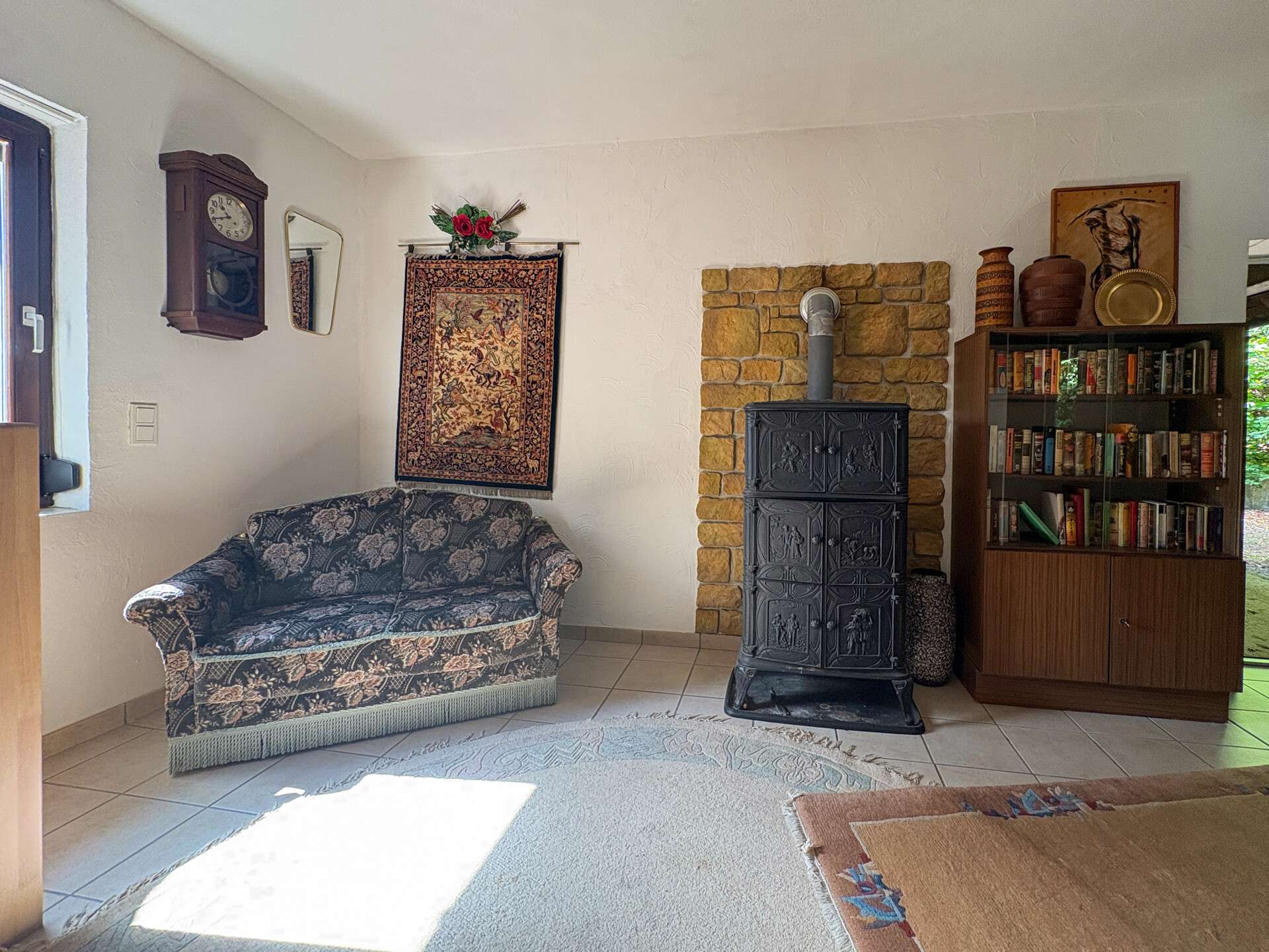 Immobilie in Daaden - Gemütliches Einfamilienhaus mit ELW & großem Nebengebäude! - Bild 4