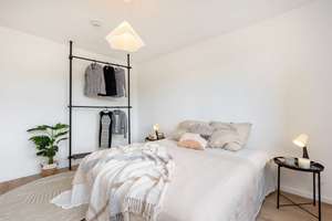 Bezugsfrei | 3-Zimmer-Wohnung mit Süd-Balkon, Aufzug & TG im energetisch saniertem Haus – 50825 Neuehrenfeld, Köln – Vorschaubild 12