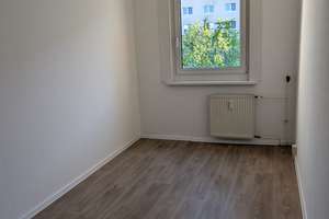 4 Zimmer Wohnung mit Balkon – Die vollständige Adresse der Immobilie erhältst du vom Anbieter., 12679 Marzahn, Berlin – Vorschaubild 4