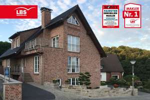 Zeitlose Eleganz: Zweifamilienhaus mit Waldzugang auf 1.732 m² Bauland
 – Die vollständige Adresse der Immobilie erhältst du vom Anbieter., 44267 Holzen, Dortmund – Vorschaubild 1