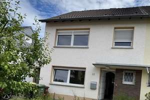 Großzügiges Reihenhaus mit viel Platz und Entwicklungspotenzial – Bezugsfrei ab 01.06.2026