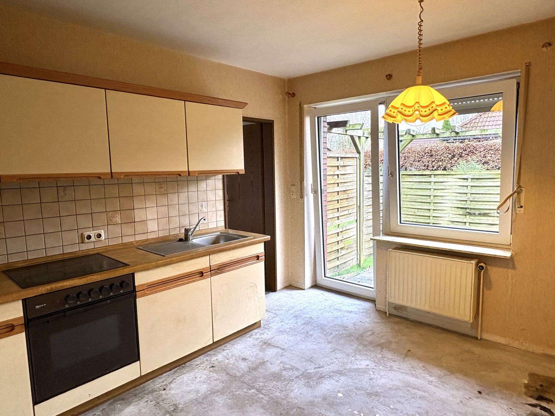 Immobilie in Upgant-Schott - Geräumiges Einfamilienhaus in ruhiger Lage - kurzfristige Übergabe möglich - - Bild 3