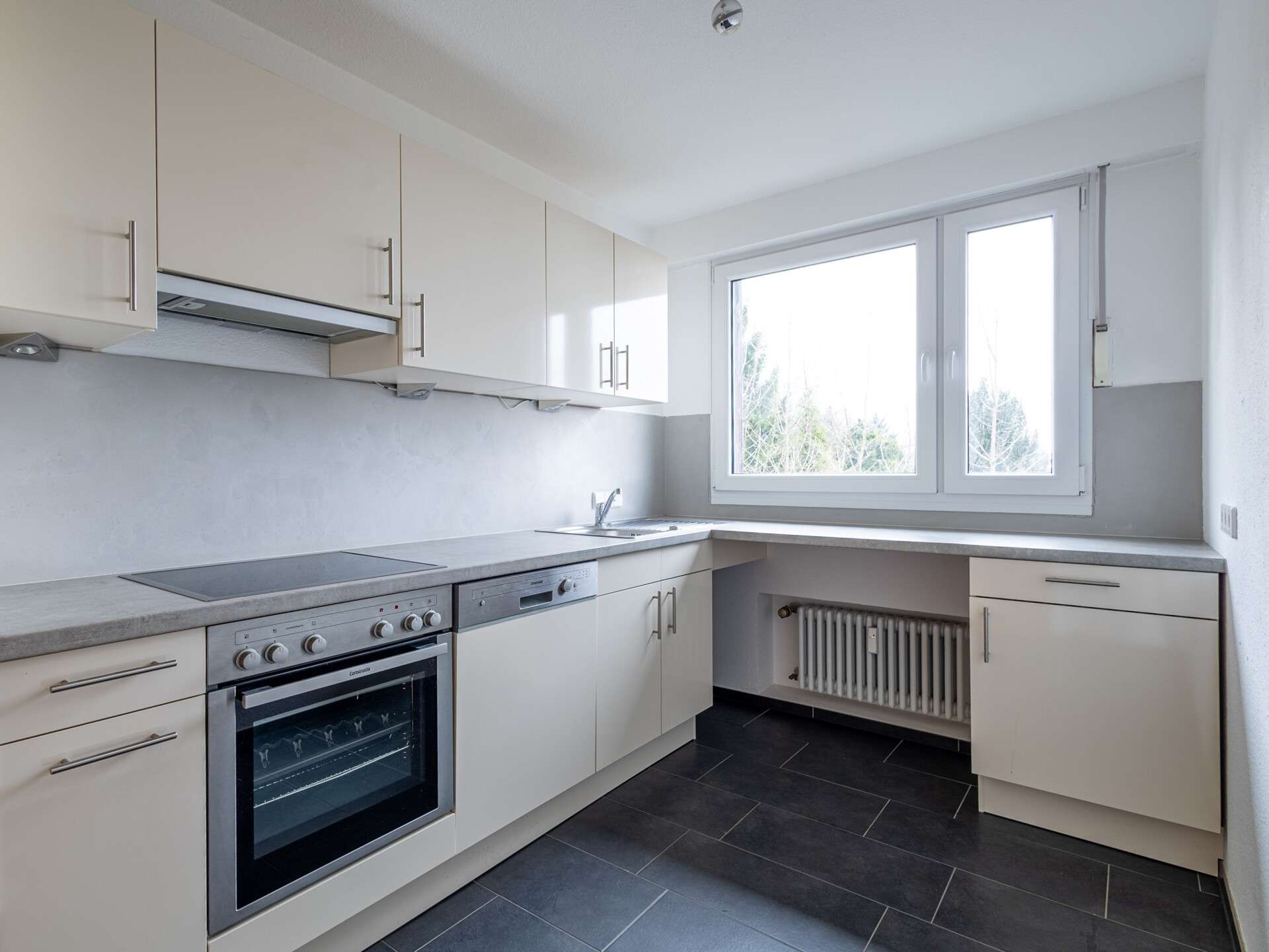 Immobilie in Badenweiler - Hervorragend ausgestattete 2-Zimmer-Wohnung in toller Wohnlage - Bild 1