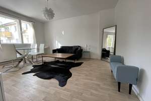 Freundliche, voll möblierte 2ZKB/41qm/3.OG Wohnung in Harzer Str./Neukoelln, 885 Euro NKM – Harzer Straße 26/27, 12059 Neukölln (Ortsteil), Berlin – Vorschaubild 2