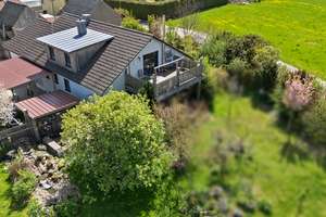 Idyllisch gelegene 3-Zi-DG-WHG mit großem Balkon und Garten in Rennertshofen – Die vollständige Adresse der Immobilie erhältst du vom Anbieter., 86643 Rennertshofen – Vorschaubild 2