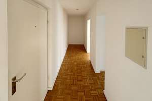 NAHE MÖGELDORFER PLÄRRER UND TIERGARTEN: 2-ZIMMER-ETW MIT SÜDLOGGIA, EBK UND 2 AUSSEN-STELLPLÄTZEN – Ostendstraße 212, 90482 Mögeldorf, Nürnberg – Vorschaubild 8
