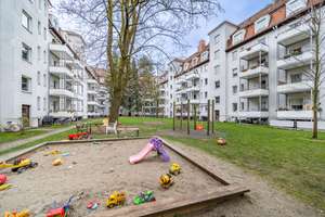 Liebevoll kernsanierte und Denkmal geschützte  4 Zi Altbau-Wohnung in ruhiger Lage – Lautensackstr. 12, 80687 Friedenheim, München – Vorschaubild 12