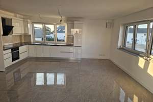 Helle, sehr schöne 
5-Zimmer-Wohnung in Elchingen