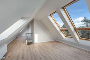 Hochwertig sanierte Wohnung mit Einbauküche und Garage! – Bergischer Ring 41, 42113 Uellendahl-Katernberg, Wuppertal – Vorschaubild 2