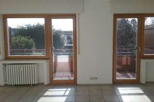 Helle Wohnung mit Balkon