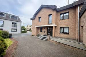 Bonn-Holzlar- Gemütliches EFH mit ca. 142 m², viel Potenzial und großem Garten in b – Die vollständige Adresse der Immobilie erhältst du vom Anbieter., 53229 Holzlar, Bonn – Vorschaubild 2