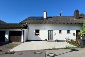 Viel Wohnfläche auf kleinem pflegeleichten Grundstück – Die vollständige Adresse der Immobilie erhältst du vom Anbieter., 83547 Babensham – Vorschaubild 1
