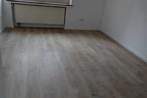 Erstbezug nach Sanierung! Schöne 2-Zimmerwohnung, 55 qm, Hochparterre, in Zentrumsnähe (ca. 1 km) – Schützenstraße 157, 42659 Solingen – Vorschaubild 2