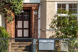HOMESK - Großzügiges Wohnen mit Stil: Reihenmittelhaus, Wintergarten und Garten in Lichterfelde-West – Berner Straße 39 A, 12205 Lichterfelde, Berlin – Vorschaubild 3