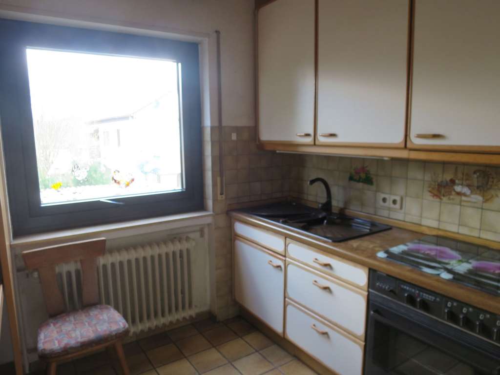 Immobilie in Weinsberg - Großzügige Doppelhaushälfte in verkehrsgünstiger Lage - Bild 3