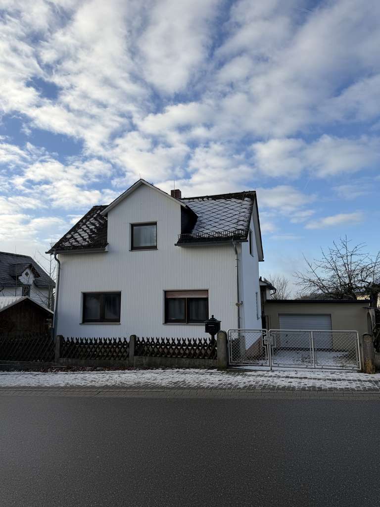 Immobilie in Rettert - Freistehendes Einfamilienhaus mit Garten in Rettert - Bild 1